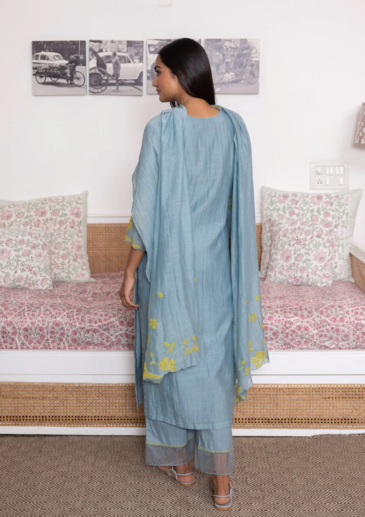 AZURE FLORAL APPLIQUE KURTA SET