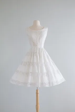 Beautiful 1950's White Cotton & Lace Dress By Jacaranda / SM