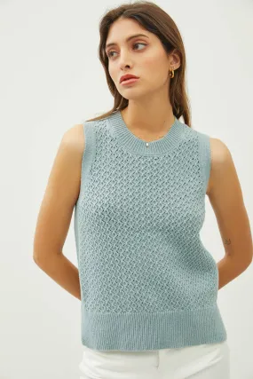 CROCHET SLEEVELESS KNIT SWEATER W. SIDE SLIT